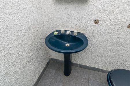 Casa à venda com 210m², 2 quartos e 4 vagasBanheiro Social