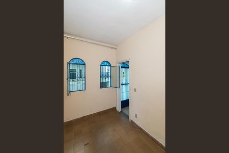 Casa à venda com 210m², 2 quartos e 4 vagasQuarto de Serviço