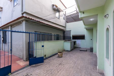 Casa à venda com 210m², 2 quartos e 4 vagasVaranda