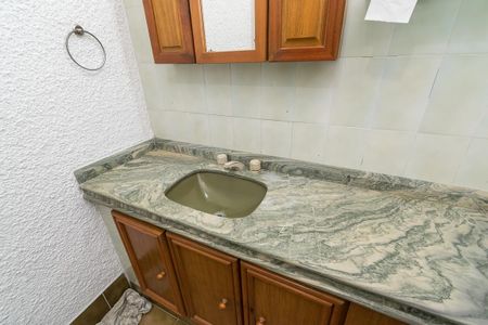 Casa à venda com 210m², 2 quartos e 4 vagasBanheiro da Suíte