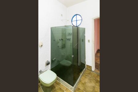 Casa à venda com 210m², 2 quartos e 4 vagasBanheiro da Suíte