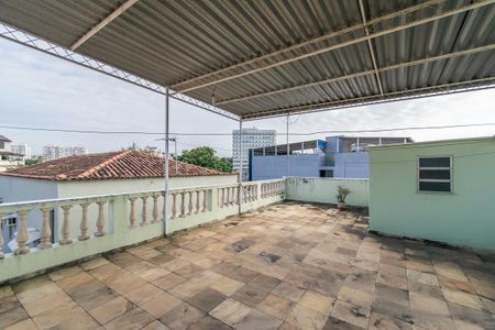 Casa à venda com 210m², 2 quartos e 4 vagasTerraço