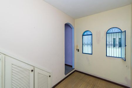 Casa à venda com 210m², 2 quartos e 4 vagasCopa