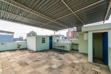 Casa à venda com 210m², 2 quartos e 4 vagasTerraço