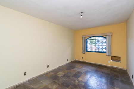 Casa à venda com 210m², 2 quartos e 4 vagasQuarto 2