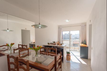 Apartamento à venda com 113m², 3 quartos e 1 vaga Apartamento à venda com 113m², 3 quartos e 1 vagaSala