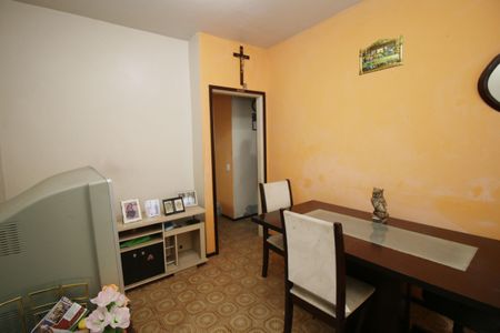 Casa à venda com 297m², 4 quartos e sem vagaSala