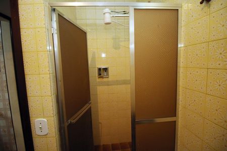 Casa à venda com 297m², 4 quartos e sem vagaBanheiro 2