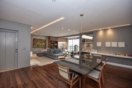 Sala de apartamento para alugar com 3 quartos, 178m² em Jardim Panorama, São Paulo