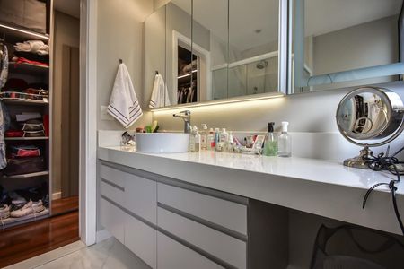 Apartamento para alugar com 178m², 3 quartos e 2 vagasBanheiro da Suíte 2