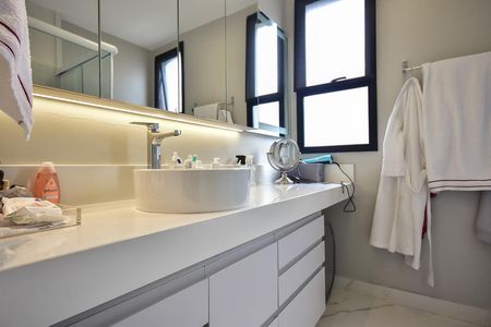 Apartamento para alugar com 178m², 3 quartos e 2 vagasBanheiro da Suíte 2