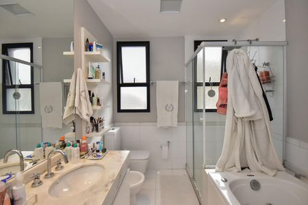 Apartamento para alugar com 178m², 3 quartos e 2 vagasBanheiro da Suíte 3