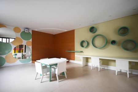 Apartamento para alugar com 178m², 3 quartos e 2 vagasÁrea Comum - Brinquedoteca