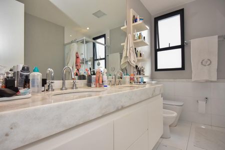 Apartamento para alugar com 178m², 3 quartos e 2 vagasBanheiro da Suíte 3