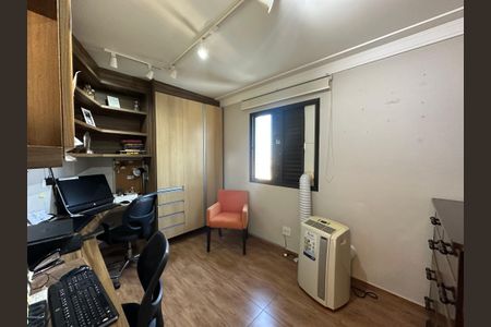 Apartamento para alugar com 240m², 3 quartos e 3 vagasEscritório