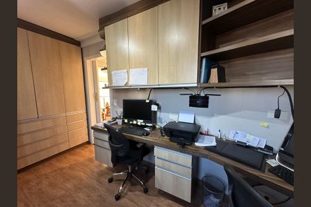 Apartamento para alugar com 240m², 3 quartos e 3 vagasEscritório