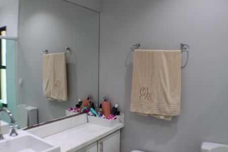 Apartamento para alugar com 240m², 3 quartos e 3 vagasBanheiro Social 1