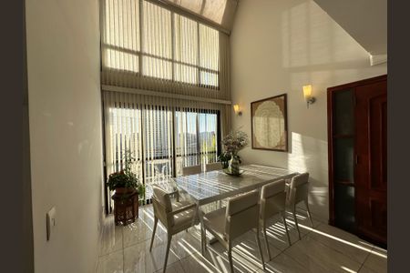 Apartamento para alugar com 240m², 3 quartos e 3 vagasSala