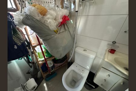 Apartamento para alugar com 240m², 3 quartos e 3 vagasBanheiro de serviço