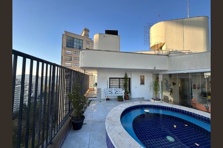 Apartamento para alugar com 240m², 3 quartos e 3 vagasPiscina