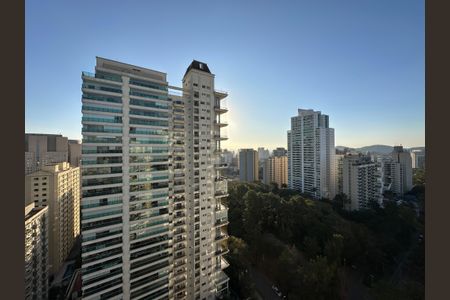 Apartamento para alugar com 240m², 3 quartos e 3 vagasVista