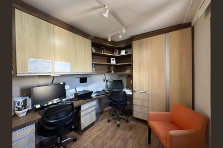 Apartamento para alugar com 240m², 3 quartos e 3 vagasEscritório