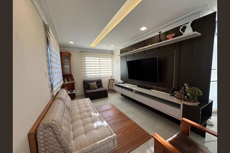 Apartamento para alugar com 240m², 3 quartos e 3 vagasSala de TV