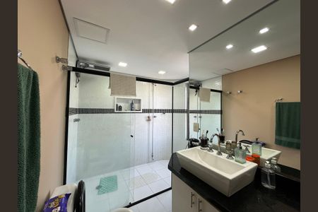 Apartamento para alugar com 240m², 3 quartos e 3 vagasBanheiro da Suíte