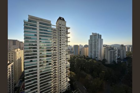 Apartamento para alugar com 240m², 3 quartos e 3 vagasVista