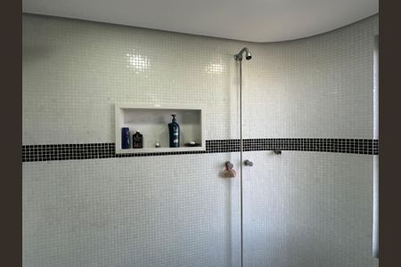 Apartamento para alugar com 240m², 3 quartos e 3 vagasBanheiro da Suíte