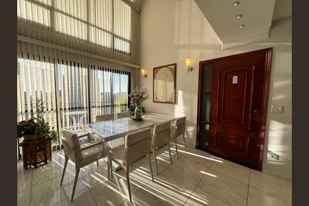 Apartamento para alugar com 240m², 3 quartos e 3 vagasSala