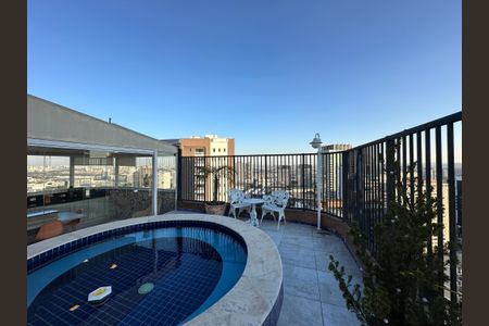 Apartamento para alugar com 240m², 3 quartos e 3 vagasPiscina