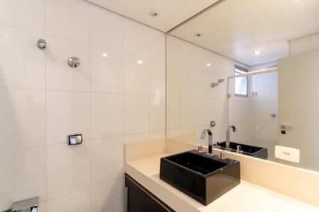 Apartamento à venda com 66m², 2 quartos e 1 vagaBanheiro Social