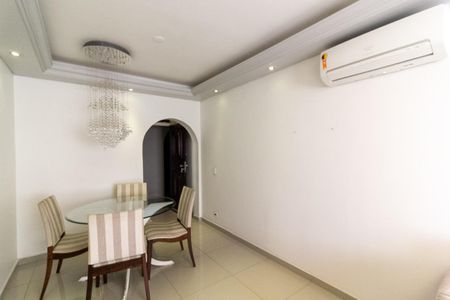 Apartamento à venda com 66m², 2 quartos e 1 vagaSala
