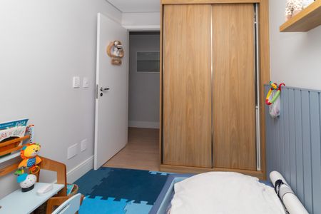 Apartamento à venda com 75m², 3 quartos e 2 vagasQuarto 2