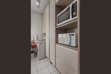 Apartamento à venda com 67m², 3 quartos e 2 vagas Apartamento à venda com 67m², 3 quartos e 2 vagasCozinha e Área de Serviço