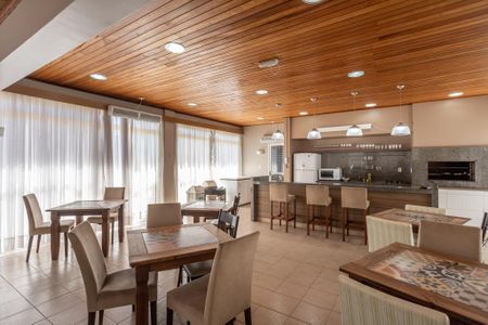 Apartamento à venda com 67m², 3 quartos e 2 vagas Apartamento à venda com 67m², 3 quartos e 2 vagasÁrea comum - Salão de festas