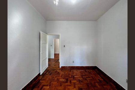 Casa à venda com 250m², 3 quartos e 2 vagas Casa à venda com 250m², 3 quartos e 2 vagasQuarto 3