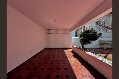 Casa à venda com 250m², 3 quartos e 2 vagas Casa à venda com 250m², 3 quartos e 2 vagasQuintal