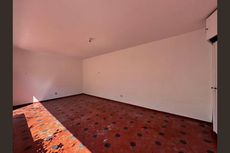 Casa à venda com 250m², 3 quartos e 2 vagas Casa à venda com 250m², 3 quartos e 2 vagasQuintal