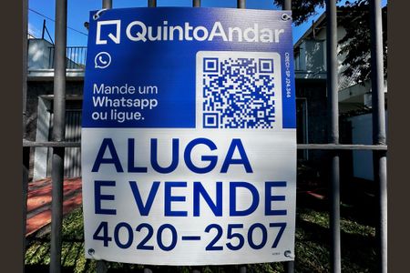 Casa à venda com 250m², 3 quartos e 2 vagas Casa à venda com 250m², 3 quartos e 2 vagasPlaca