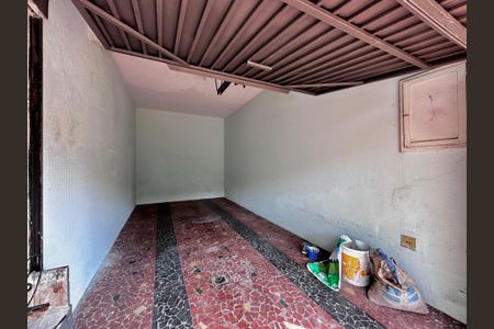 Casa à venda com 250m², 3 quartos e 2 vagas Casa à venda com 250m², 3 quartos e 2 vagasGaragem