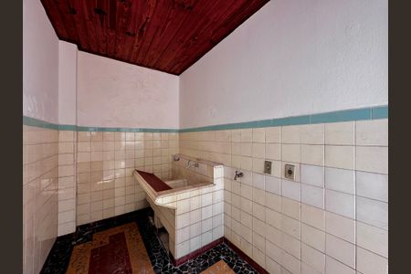 Casa à venda com 250m², 3 quartos e 2 vagas Casa à venda com 250m², 3 quartos e 2 vagasÁrea de Serviço