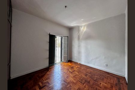 Casa à venda com 250m², 3 quartos e 2 vagas Casa à venda com 250m², 3 quartos e 2 vagasQuarto 2