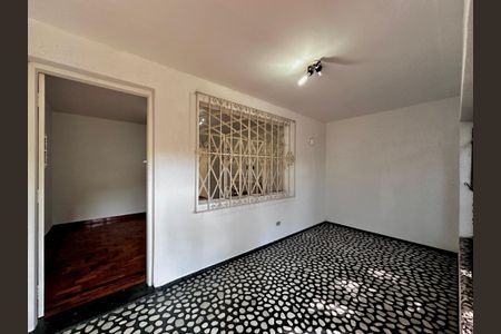 Casa à venda com 250m², 3 quartos e 2 vagas Casa à venda com 250m², 3 quartos e 2 vagasVaranda Sala