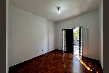 Casa à venda com 250m², 3 quartos e 2 vagas Casa à venda com 250m², 3 quartos e 2 vagasQuarto 3