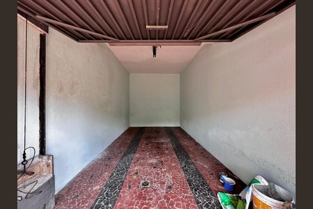 Casa à venda com 250m², 3 quartos e 2 vagas Casa à venda com 250m², 3 quartos e 2 vagasGaragem