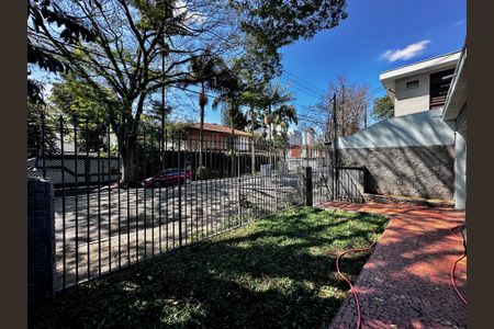 Casa à venda com 250m², 3 quartos e 2 vagas Casa à venda com 250m², 3 quartos e 2 vagasJardim