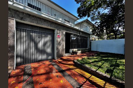 Casa à venda com 250m², 3 quartos e 2 vagas Casa à venda com 250m², 3 quartos e 2 vagasJardim