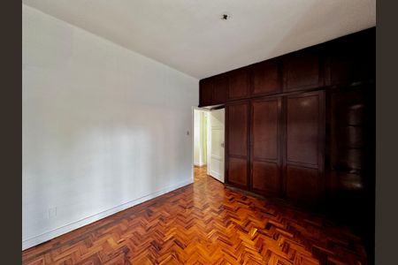 Casa à venda com 250m², 3 quartos e 2 vagas Casa à venda com 250m², 3 quartos e 2 vagasQuarto 2